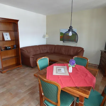 Loni 7 Villa